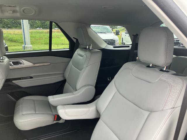 Certified 2025 Ford Explorer Active w/ Active Comfort Package RWD image 23