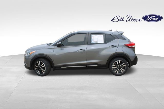 Used 2020 Nissan Kicks SR image 2