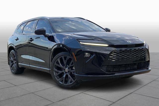 Used 2025 Toyota Crown Signia w/ Advanced Technology Package image 5