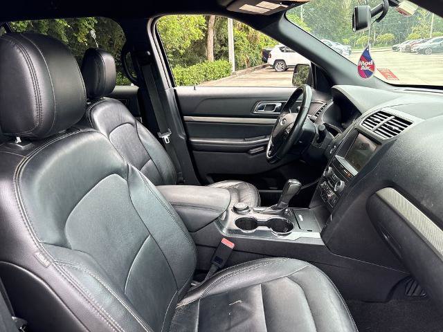 Certified 2018 Ford Explorer XLT w/ Equipment Group 202A AWD/4WD image 27