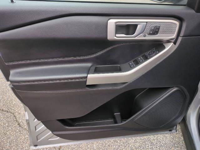 Certified 2022 Ford Explorer Limited w/ Equipment Group 301A AWD/4WD image 9