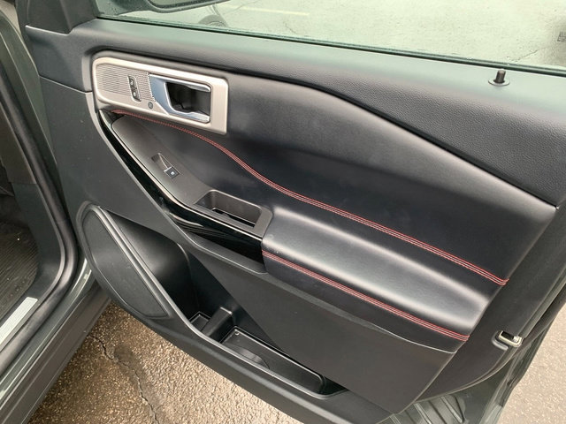 Certified 2023 Ford Explorer ST-Line w/ Class IV Trailer Tow Package image 14