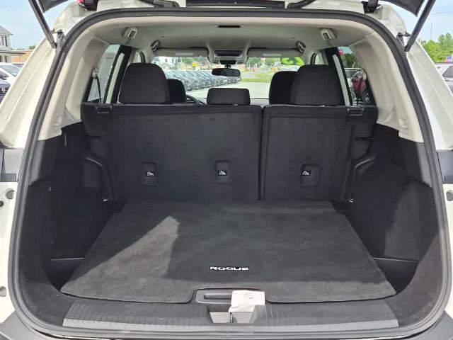 Used 2023 Nissan Rogue SV AWD/4WD image 18