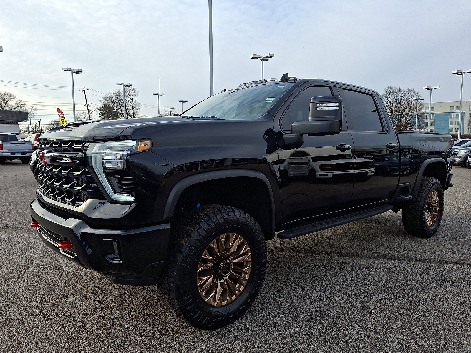 Used 2024 Chevrolet Silverado 2500 ZR2 w/ Snow Plow Prep/Camper Package image 4