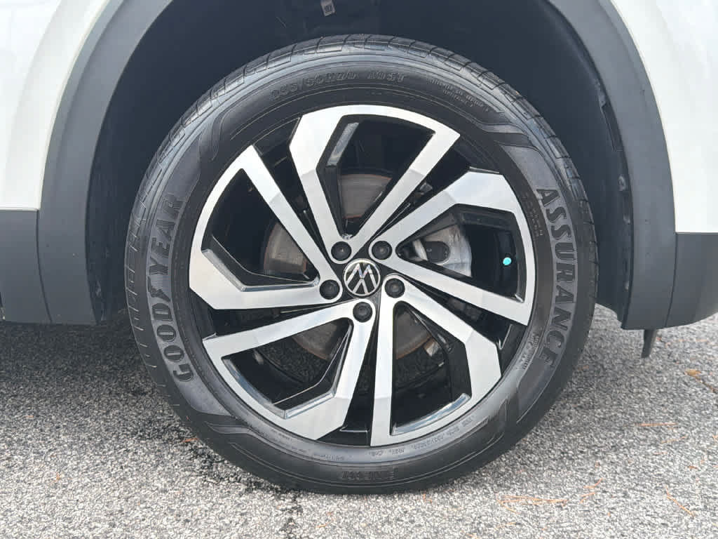 Used 2023 Volkswagen Atlas Cross Sport SEL AWD/4WD image 12
