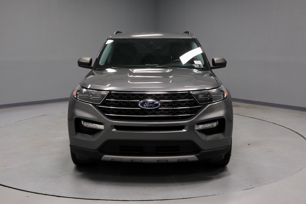 Certified 2022 Ford Explorer XLT w/ Equipment Group 202A AWD/4WD image 7