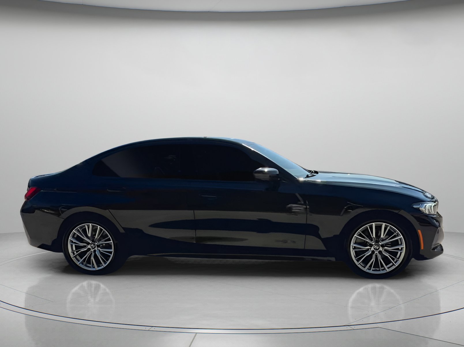 Used 2023 BMW 330i Sedan w/ Driving Assistance Package image 33