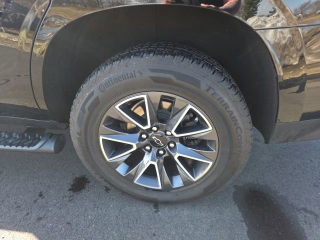Used 2022 Chevrolet Tahoe Z71 w/ Z71 Off-Road Package image 17