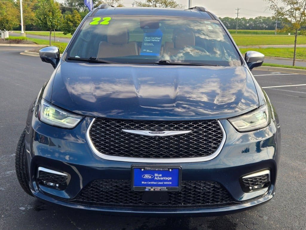 Used 2022 Chrysler Pacifica Pinnacle AWD/4WD image 4