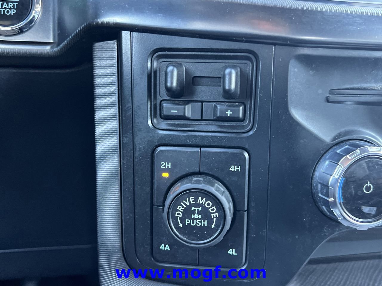 Certified 2022 Ford F150 Platinum w/ Equipment Group 701A High image 14