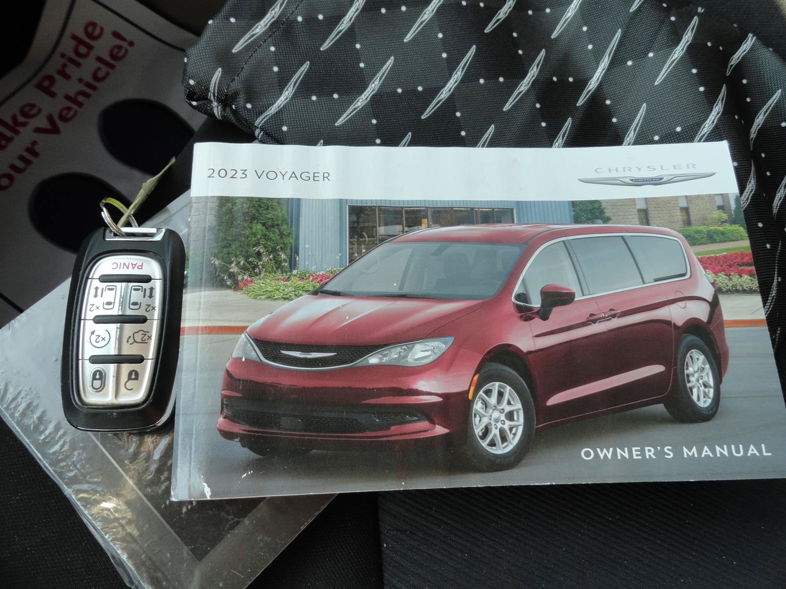Used 2023 Chrysler Voyager LX FWD image 25