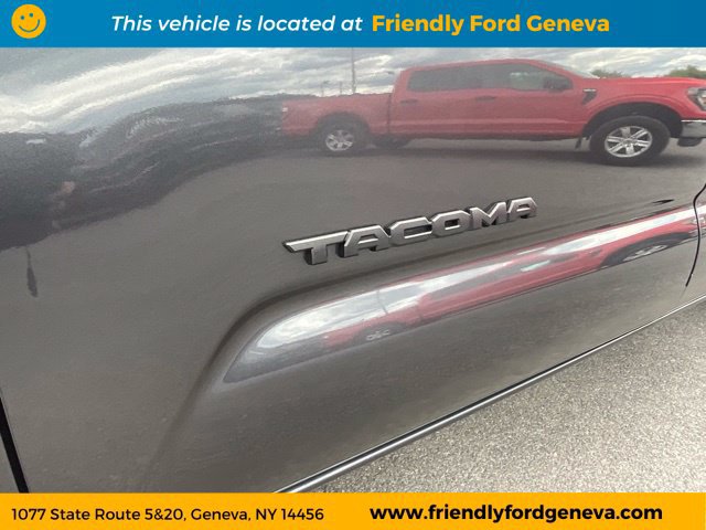 Used 2022 Toyota Tacoma TRD Sport AWD/4WD image 22