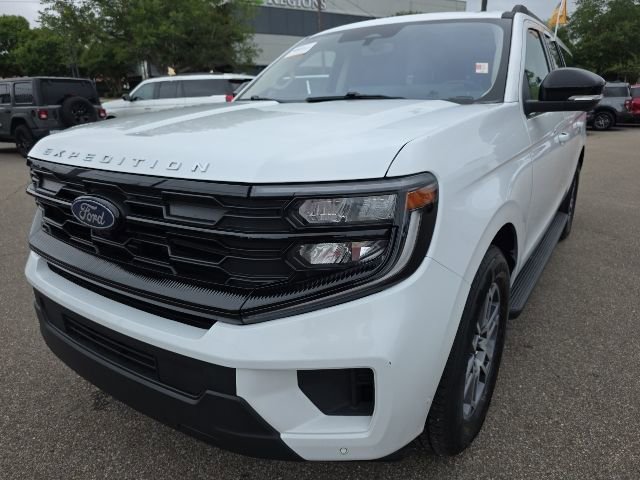 Certified 2025 Ford Expedition Max Active RWD image 4