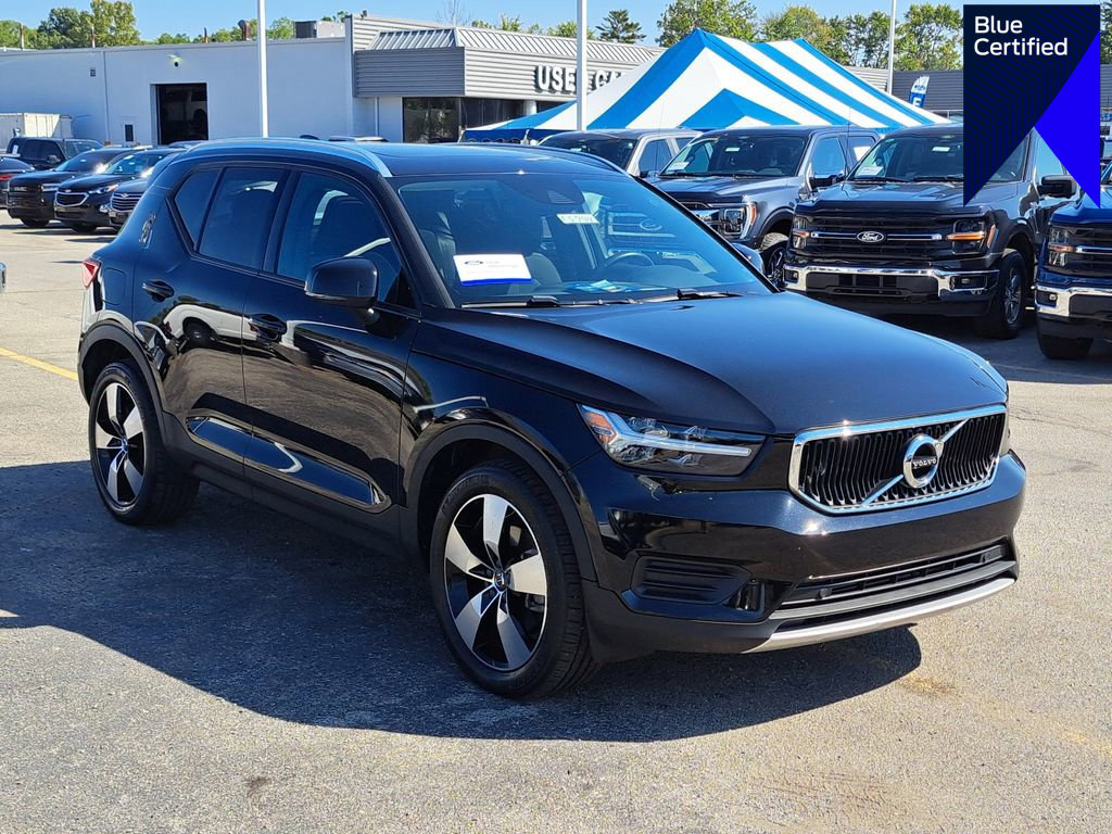 Used 2020 Volvo XC40 T5 Momentum w/ Protection Package Premier