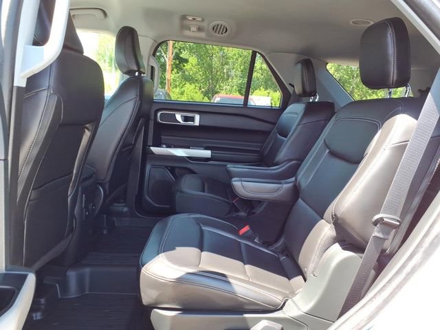 Certified 2023 Ford Explorer XLT w/ Equipment Group 202A AWD/4WD image 25