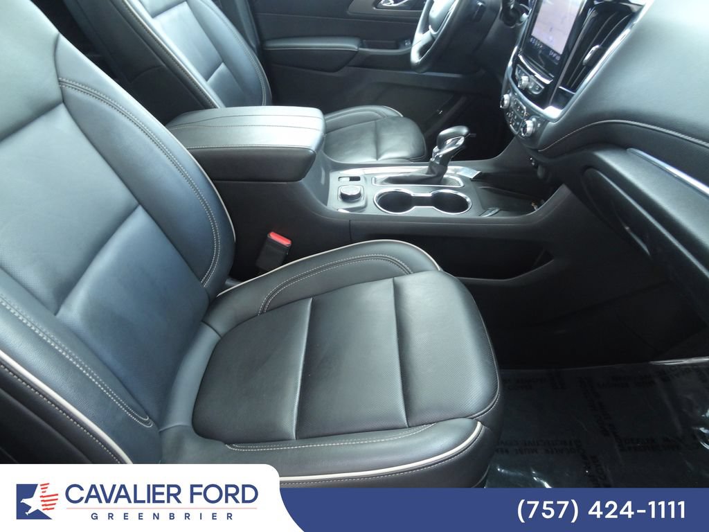 Used 2023 Chevrolet Traverse Premier w/ Redline Edition AWD/4WD image 17