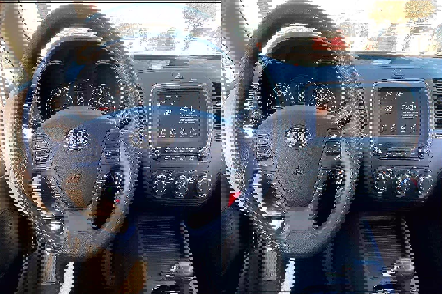 Used 2018 Kia Forte LX w/ LX Popular Package image 5