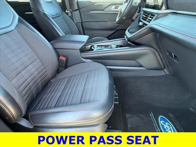 Certified 2025 Ford Explorer ST-Line image 11