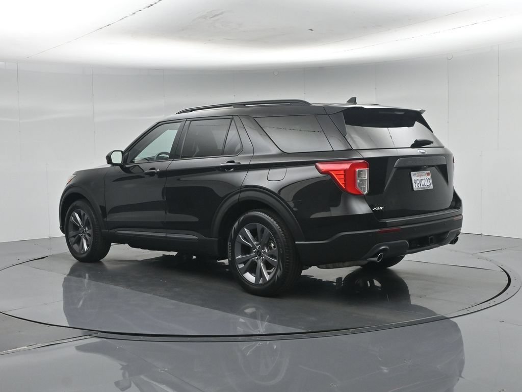 Certified 2023 Ford Explorer XLT w/ Equipment Group 202A RWD image 7