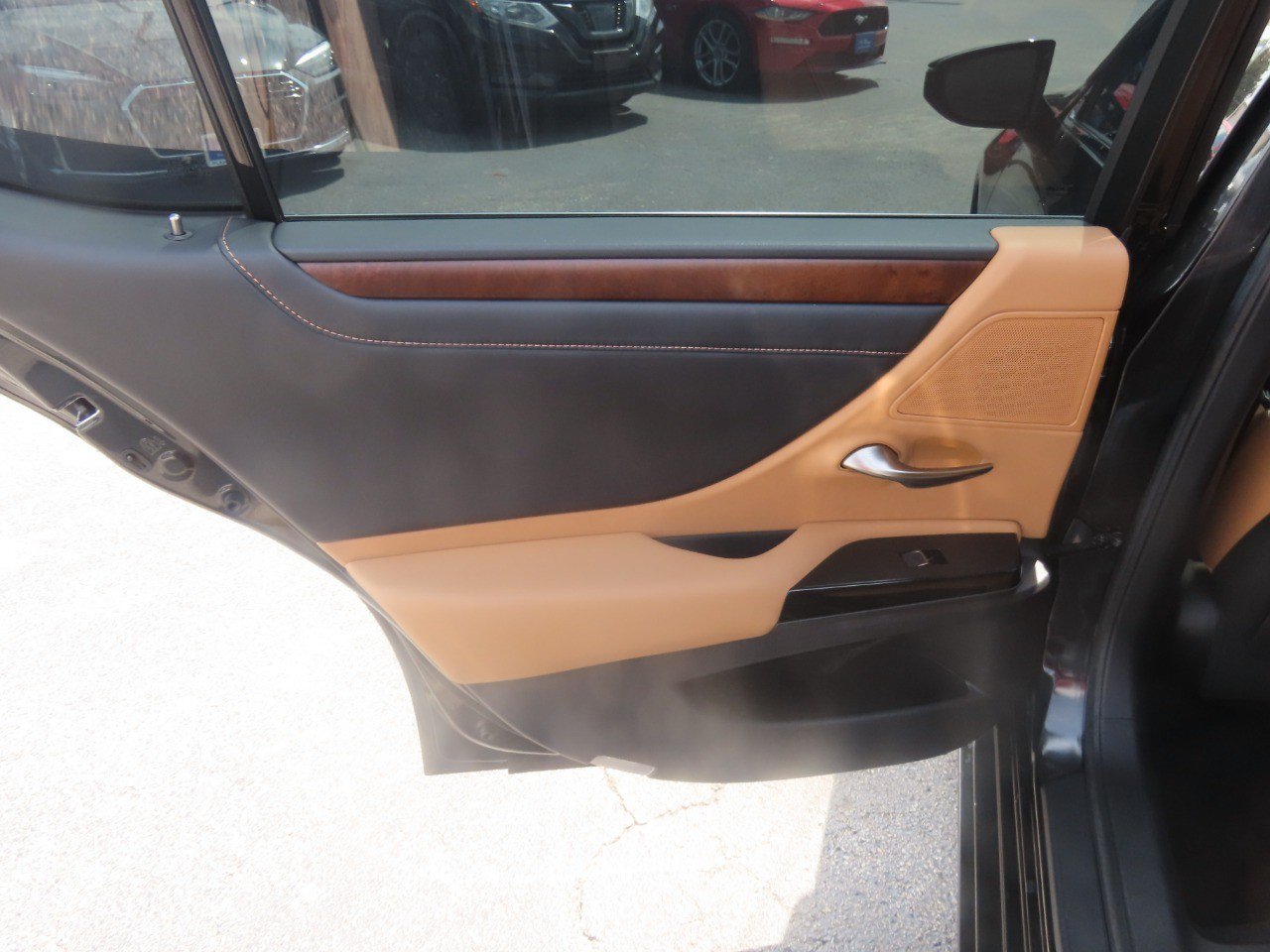Used 2022 Lexus ES 350 w/ Premium Package FWD image 23