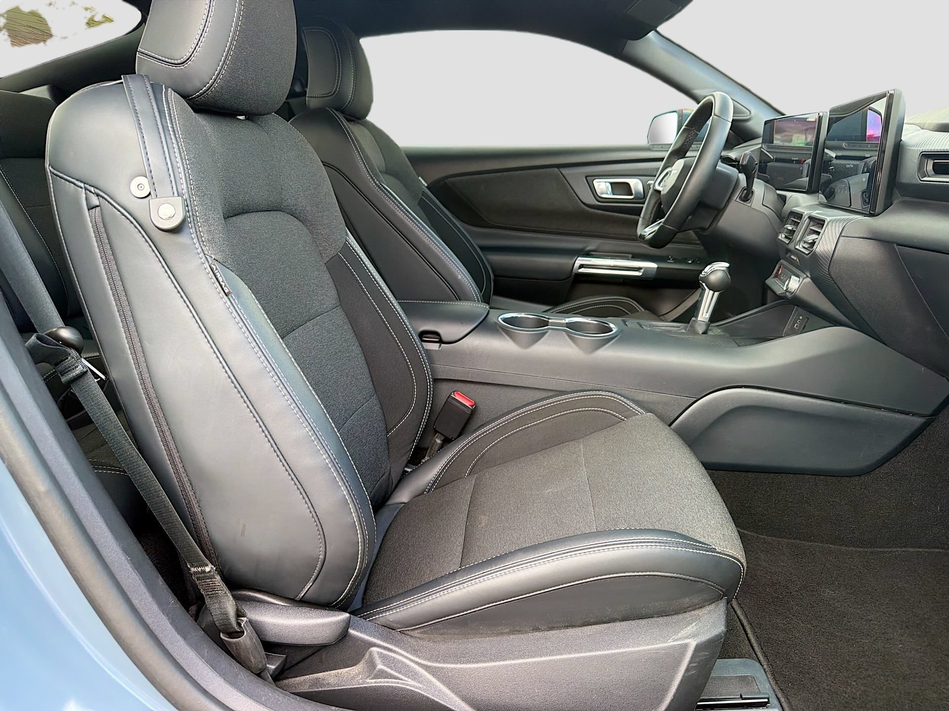 Certified 2025 Ford Mustang Coupe RWD image 26