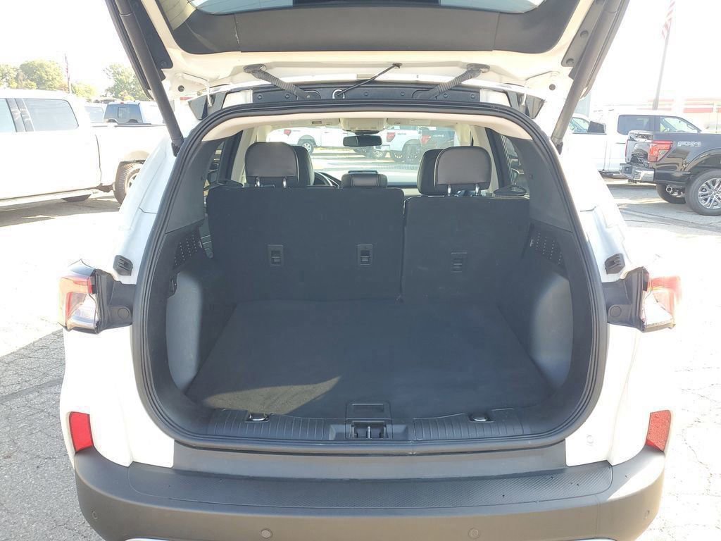 Certified 2021 Ford Escape Titanium w/ Titanium Elite Package image 9