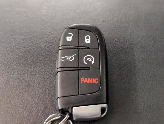 Used 2020 Jeep Grand Cherokee Summit AWD/4WD image 28