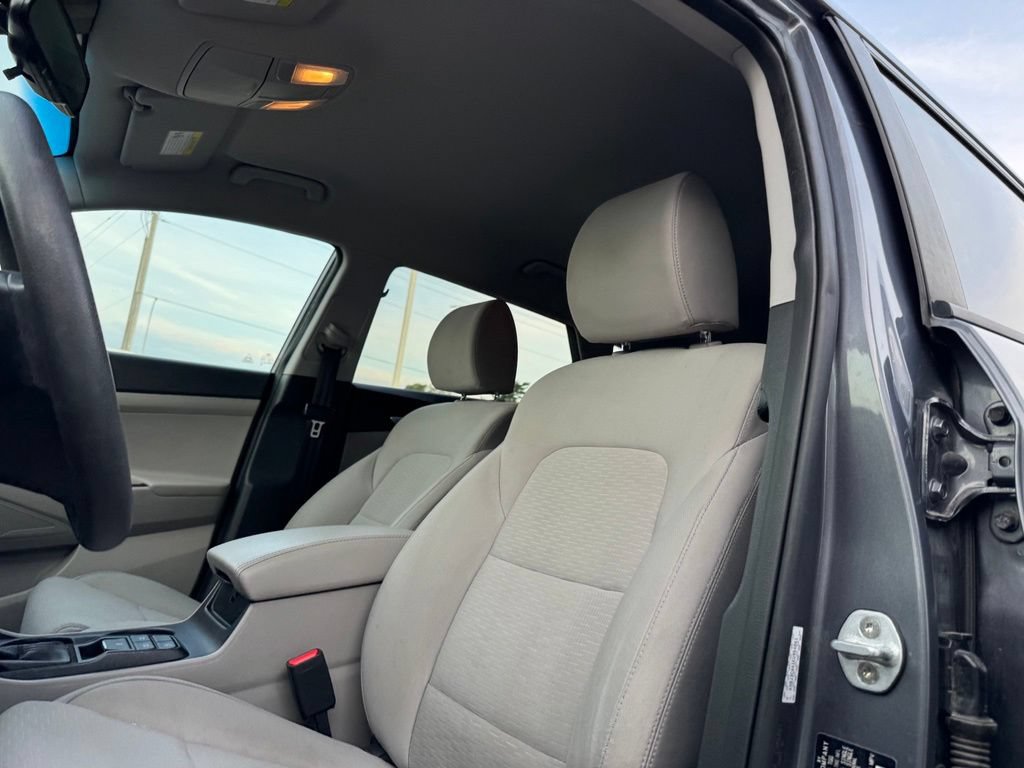 Used 2019 Hyundai Tucson Value AWD/4WD image 7