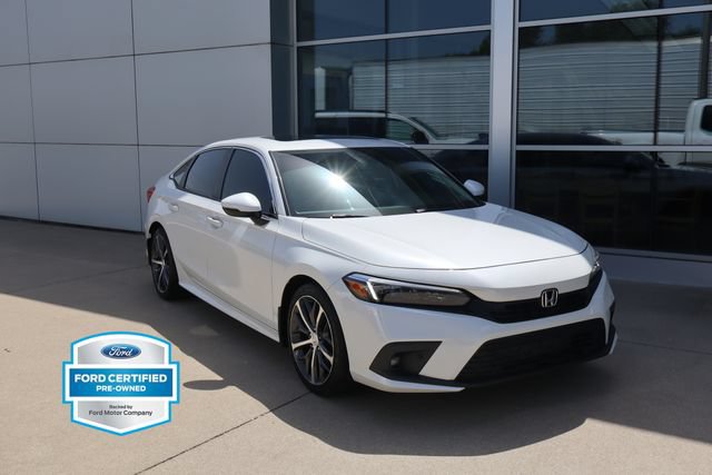 Used 2023 Honda Civic Touring image 2