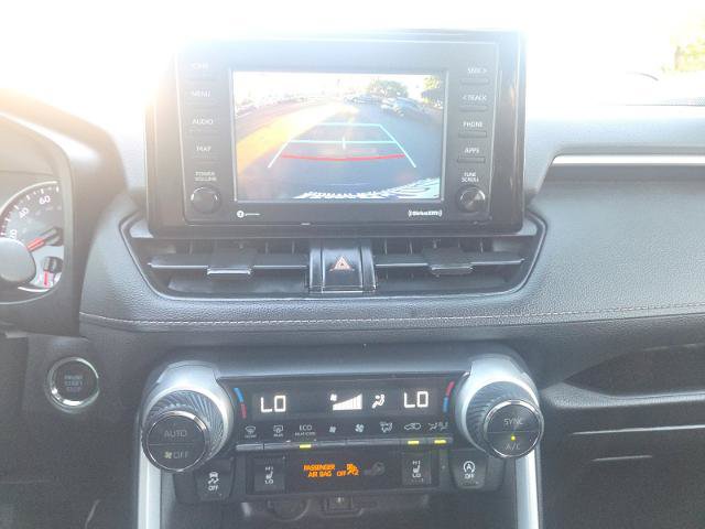 Used 2020 Toyota RAV4 XLE w/ Convenience Package FWD image 27