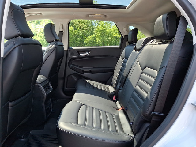 Certified 2024 Ford Edge SEL w/ Convenience Package AWD/4WD image 10