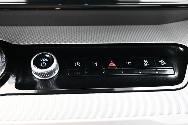 Certified 2025 Ford Expedition Active AWD/4WD image 24