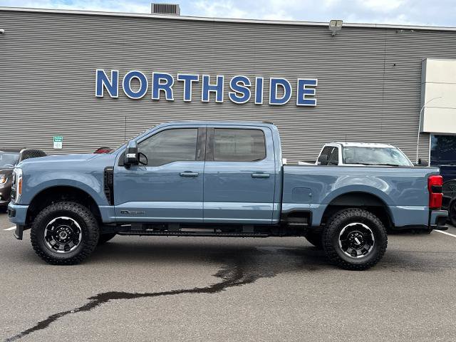 Certified 2023 Ford F250 4x4 Crew Cab Super Duty image 3