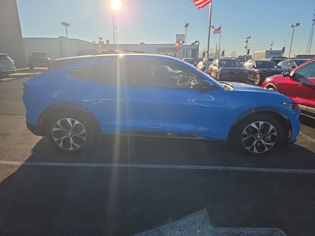 Certified 2022 Ford Mustang Mach-E Premium image 3