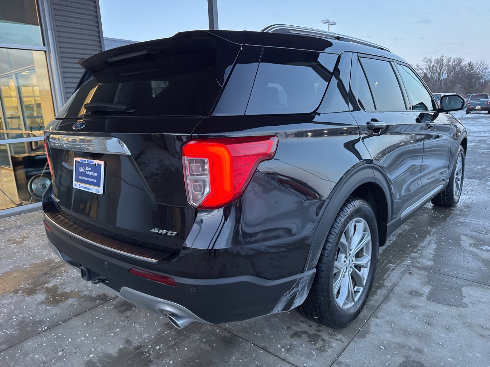 Certified 2024 Ford Explorer Limited w/ Limited Technology Package image 5