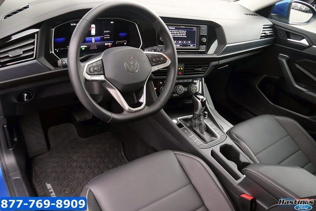 Used 2022 Volkswagen Jetta SE image 14