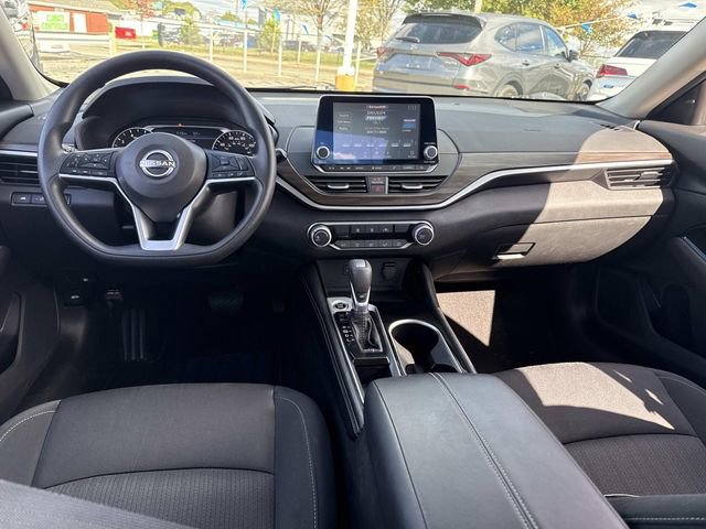Used 2023 Nissan Altima 2.5 SV image 14