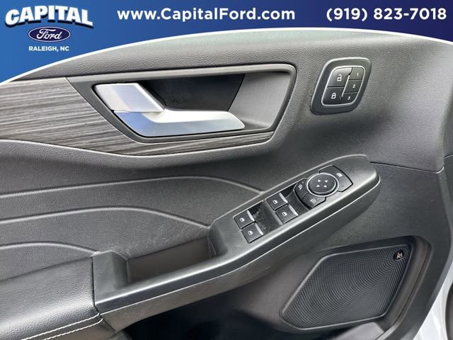 Certified 2025 Ford Escape Platinum w/ Premium Technology Package image 20