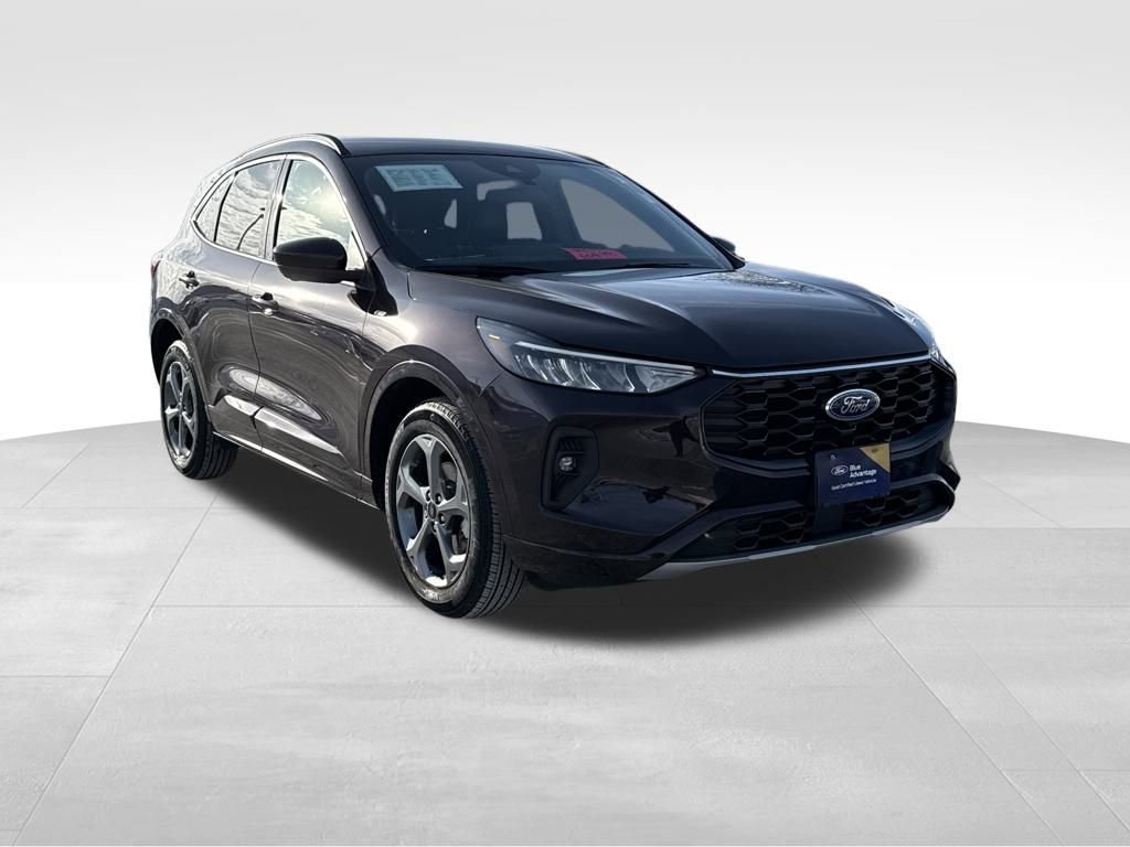 Certified 2023 Ford Escape ST-Line Select w/ Tech Pack #2 image 5