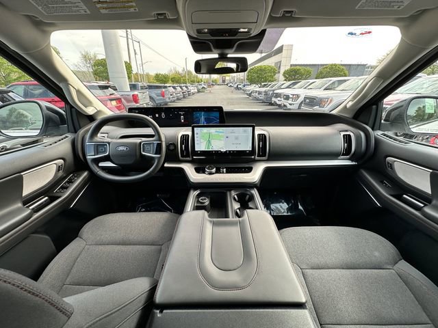 Certified 2025 Ford Expedition Active AWD/4WD image 17