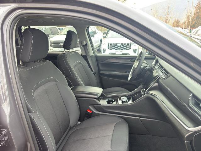 Used 2024 Jeep Grand Cherokee L Laredo image 23