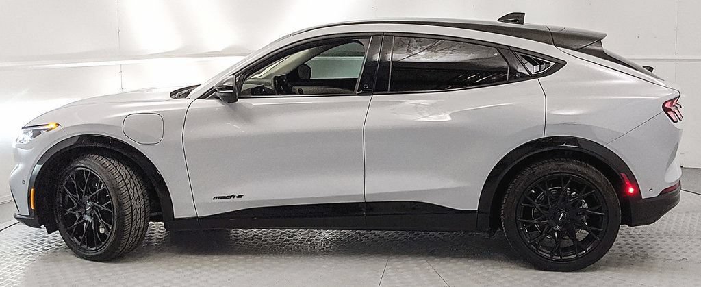 Certified 2023 Ford Mustang Mach-E Premium RWD image 5