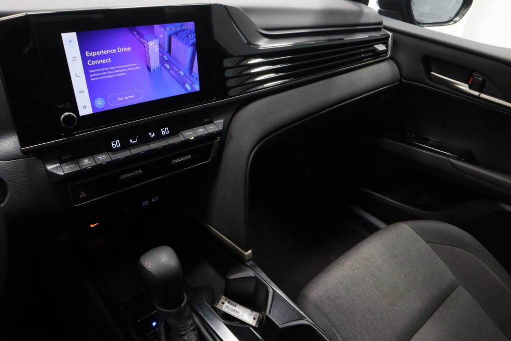 Used 2025 Toyota Camry LE FWD image 30