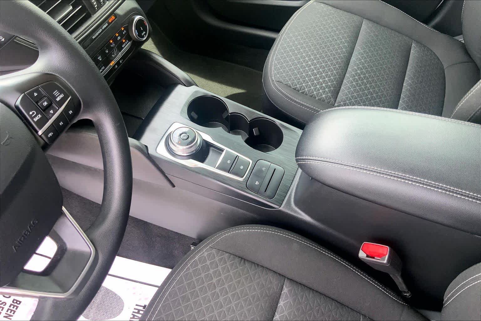 Certified 2025 Ford Escape Active FWD image 17