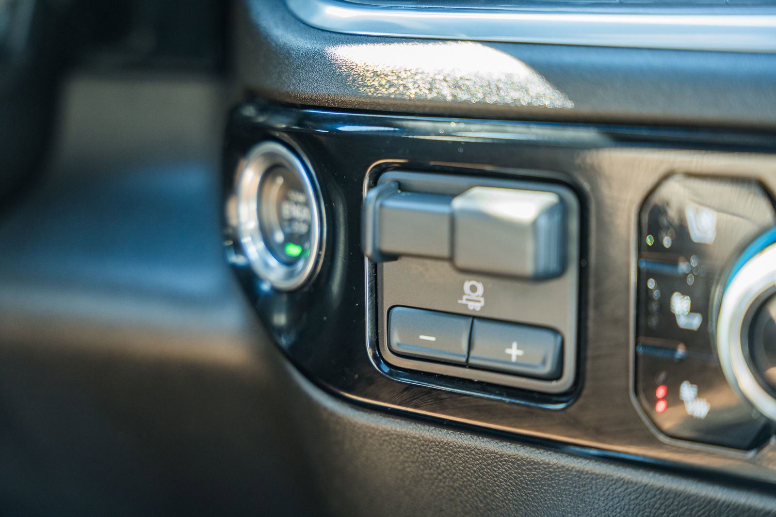 Used 2024 Chevrolet Silverado 3500 High Country w/ High Country Premium Package image 39