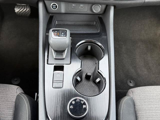 Used 2023 Nissan Rogue SV AWD/4WD image 19