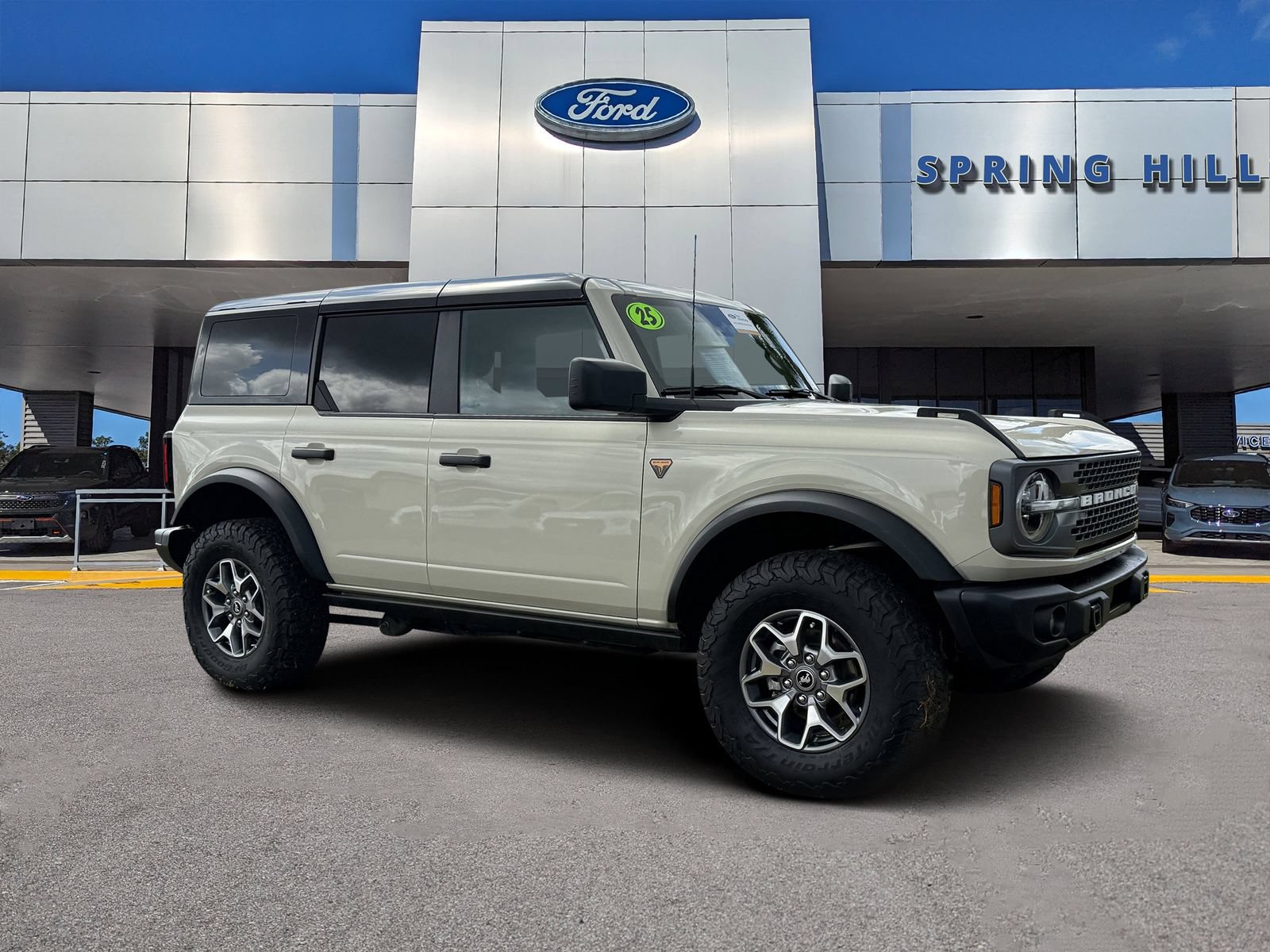 Certified 2025 Ford Bronco Badlands AWD/4WD image 1
