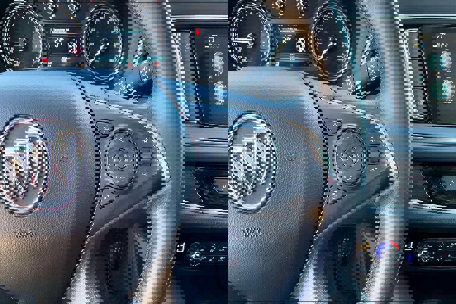 Used 2019 Buick Enclave Premium w/ Experience Buick Package FWD image 25