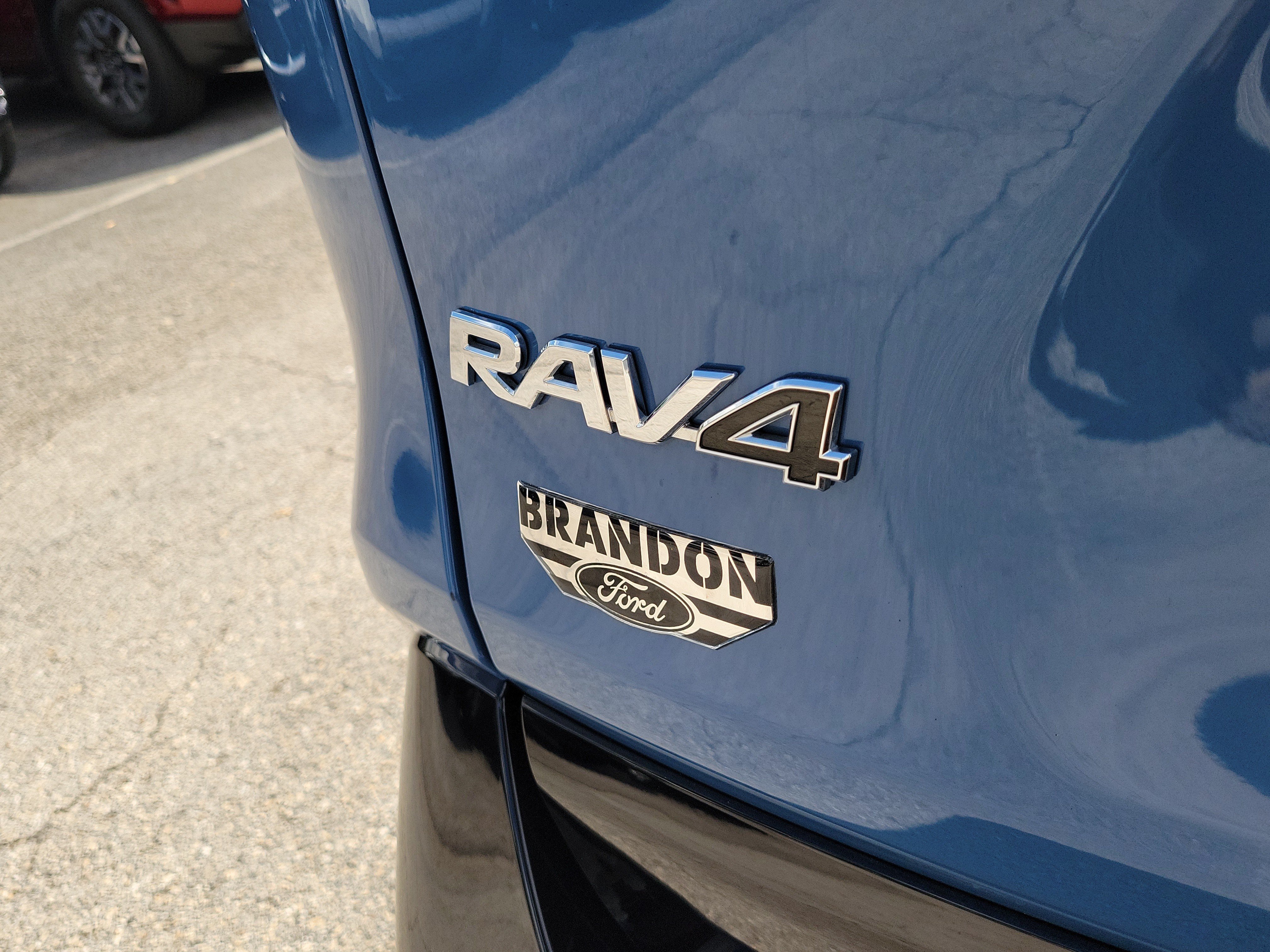 Used 2024 Toyota RAV4 XSE AWD/4WD image 10