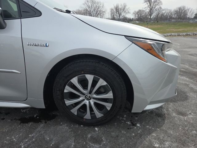 Used 2021 Toyota Corolla LE image 7